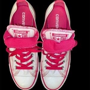 Converse Size 7 Women’s